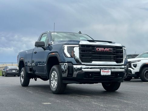 New 2026 GMC Sierra 2500 Pro w/ Convenience Package AWD/4WD image 2