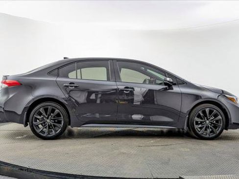Used 2024 Toyota Corolla SE image 9