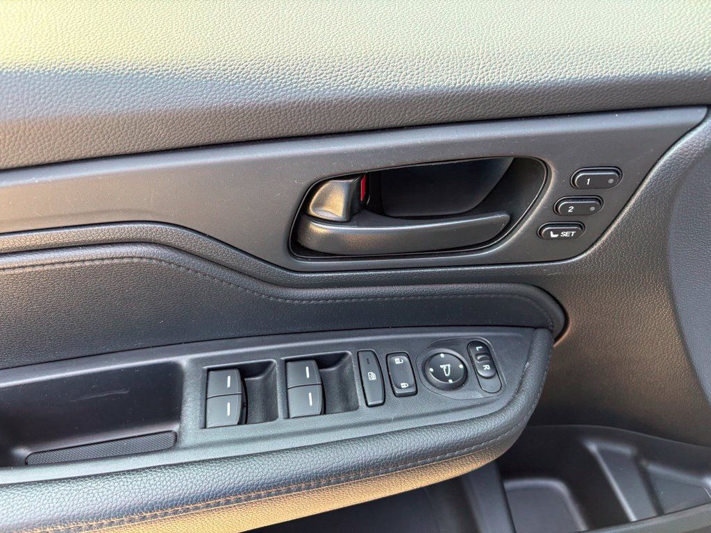 Used 2023 Honda Odyssey Sport image 14