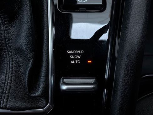 Used 2025 Jeep Compass Limited AWD/4WD image 23