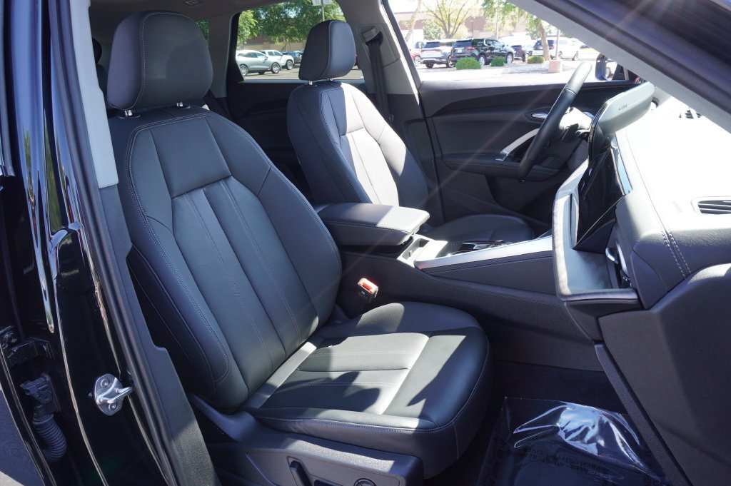 Used 2025 Audi Q5 Premium w/ Convenience Package AWD/4WD image 15