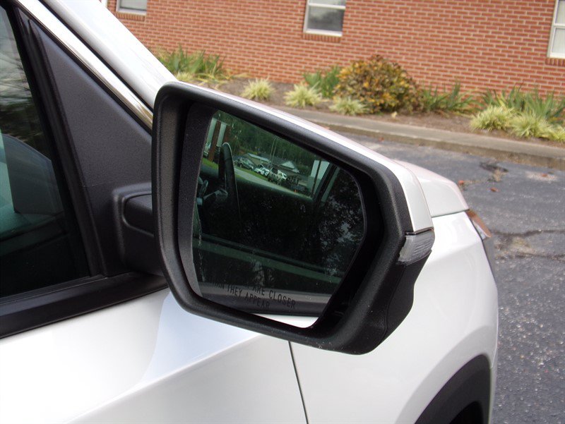 Used 2024 GMC Terrain SLT AWD/4WD image 15