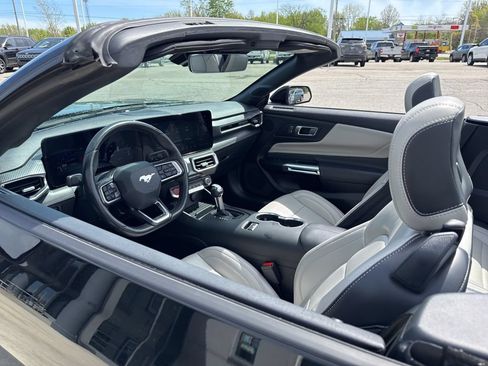 Used 2024 Ford Mustang Premium RWD image 39
