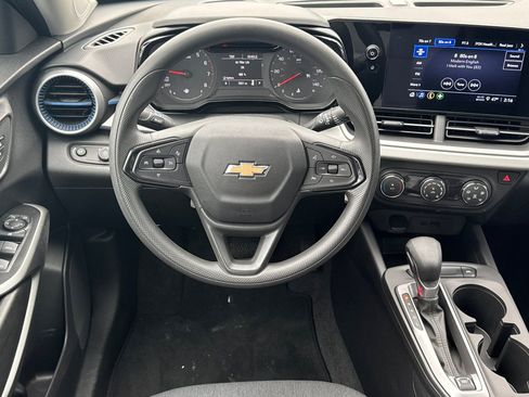 Certified 2024 Chevrolet Trax LS image 14