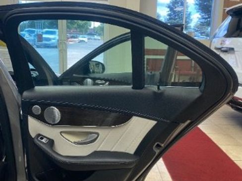 Used 2015 Mercedes-Benz C 400 4MATIC w/ Multimedia Package image 10