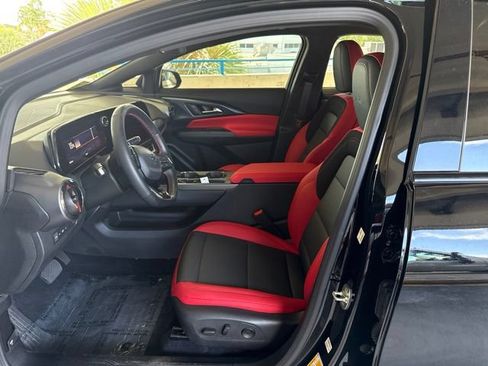 Used 2026 Chevrolet Equinox EV RS FWD image 2