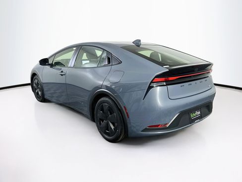 Used 2025 Toyota Prius LE FWD image 5