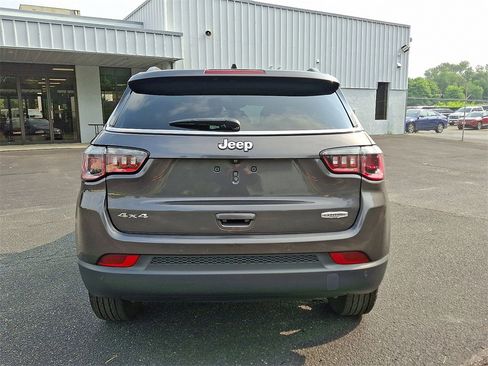 Used 2021 Jeep Compass Latitude w/ Driver Assistance Group image 5