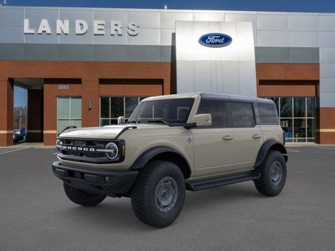 New 2025 Ford Bronco Outer Banks w/ Sasquatch Package image 1