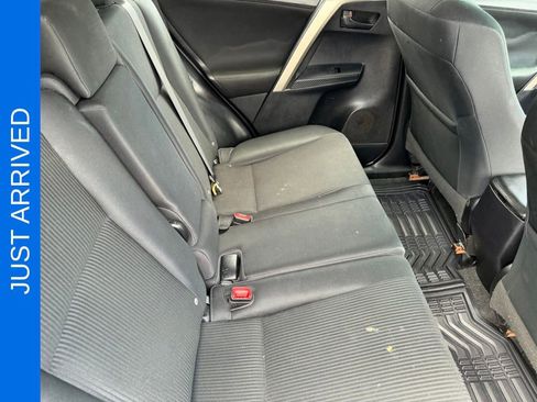 Used 2015 Toyota RAV4 LE FWD image 18