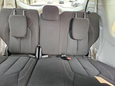 Used 2023 Chrysler Voyager LX FWD image 16