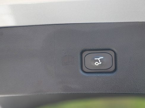 Used 2023 Lincoln Nautilus Reserve AWD/4WD image 15