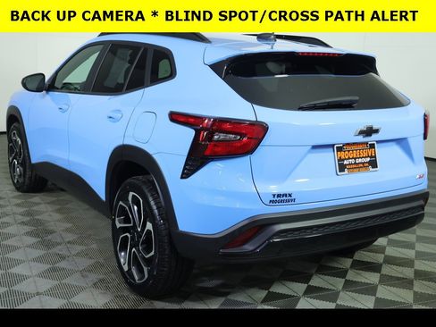 Used 2024 Chevrolet Trax RS w/ Sunroof Package image 9
