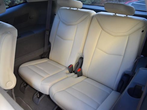 Used 2020 Cadillac XT6 Premium Luxury FWD image 10