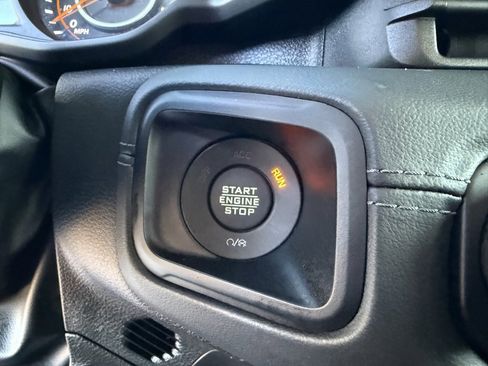 Used 2024 Jeep Wrangler Unlimited Rubicon image 29