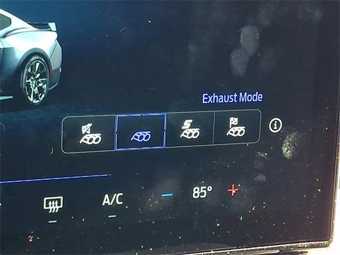 Used 2025 Ford Mustang Coupe image 25