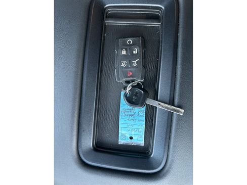 Used 2019 Chevrolet Suburban LT AWD/4WD image 28