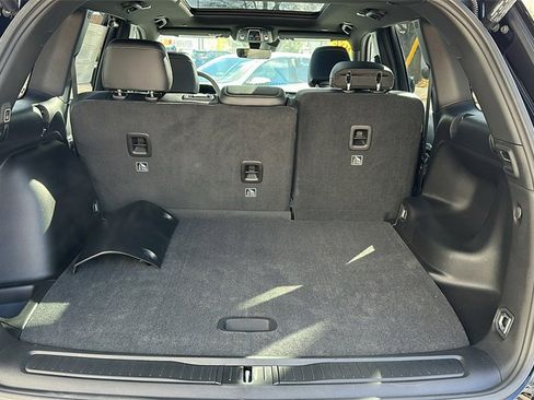 New 2025 Jeep Grand Cherokee Limited w/ Black Appearance Package image 28