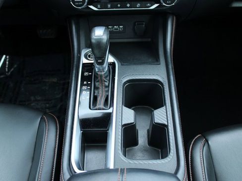 Used 2021 Nissan Sentra SR w/ SR Premium Package image 18