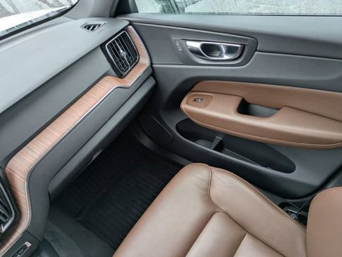 Used 2023 Volvo XC60 B5 Plus w/ Climate Package image 16