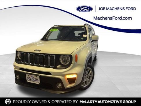 Used 2019 Jeep Renegade Latitude w/ Cold Weather Group image 1