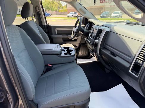 Used 2018 RAM 1500 Classic SLT AWD/4WD image 17