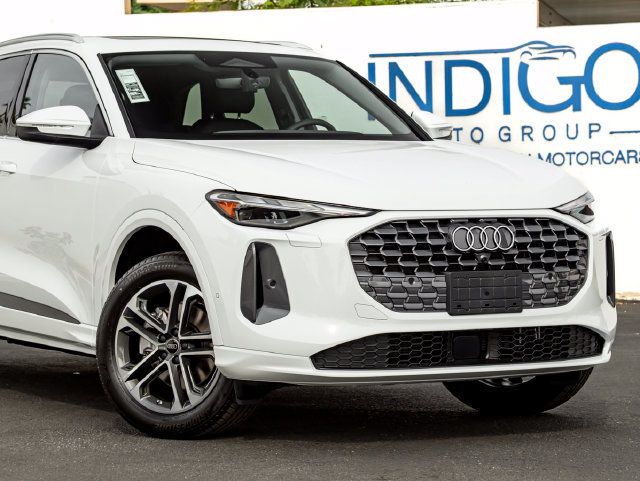 Used 2026 Audi Q5 Premium AWD/4WD image 5