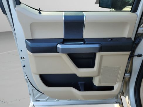 Used 2018 Ford F150 XLT w/ Equipment Group 301A Mid RWD image 13