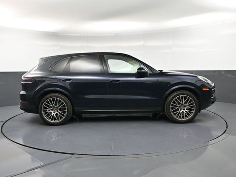 Certified 2023 Porsche Cayenne Platinum Edition AWD/4WD image 9