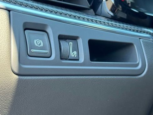 New 2025 Cadillac XT5 Sportv w/ LPO, Floor Liner Package image 23