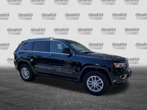 Used 2019 Jeep Grand Cherokee Laredo image 10