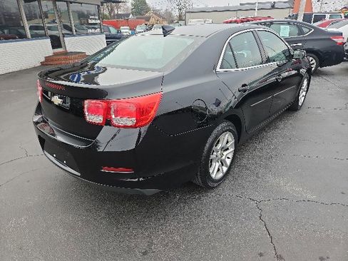 Used 2016 Chevrolet Malibu LT w/ Power Convenience Package image 3