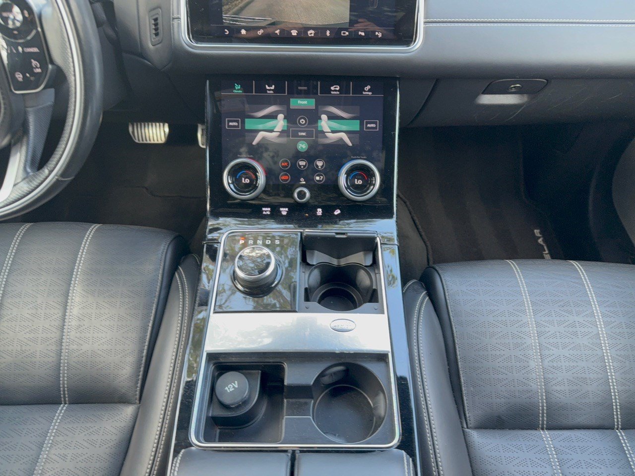 Used 2018 Land Rover Range Rover Velar R-Dynamic HSE AWD/4WD image 22