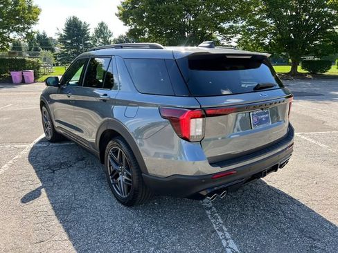 Used 2025 Ford Explorer ST AWD/4WD image 7