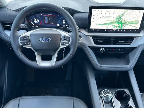 New 2026 Ford Explorer Active w/ Active Comfort Package RWD image 13