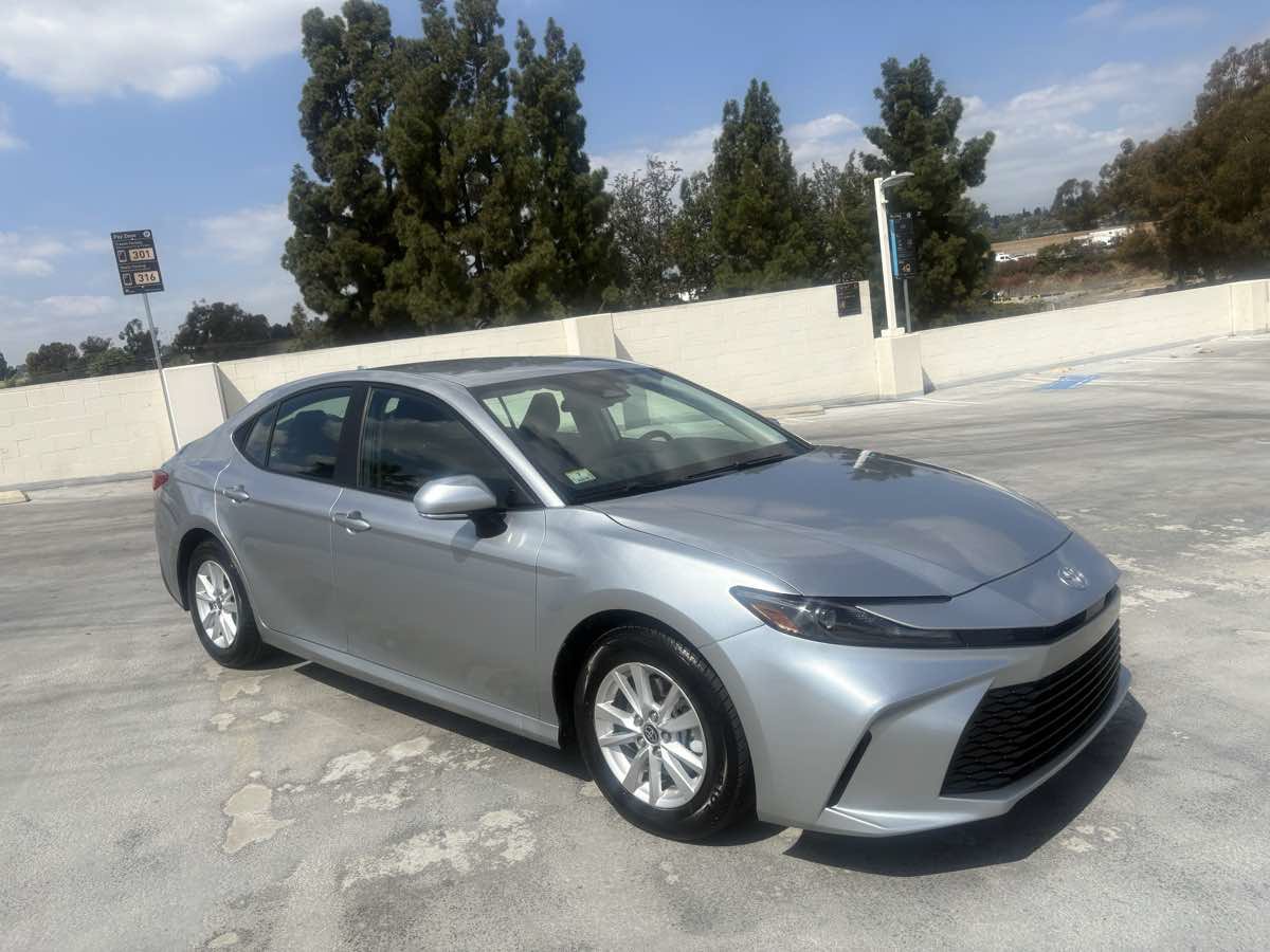 Used 2025 Toyota Camry LE FWD image 42