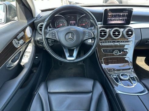 Used 2018 Mercedes-Benz C 300 4MATIC Sedan image 12