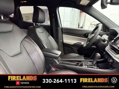 Used 2023 Jeep Compass Limited image 27