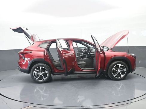 Used 2024 Chevrolet Trax RS w/ Driver Confidence Package FWD image 68