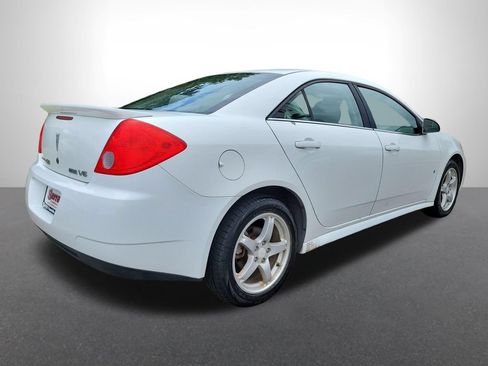 Used 2009 Pontiac G6 Sedan w/ Sport Package 2 FWD image 5