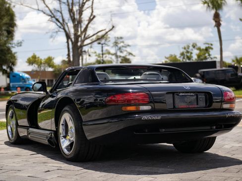 Used 1994 Dodge Viper RT/10 RWD image 16