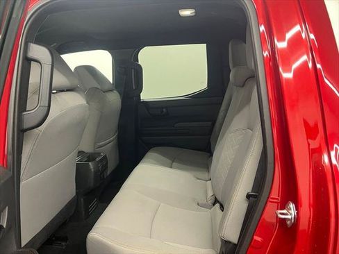 Certified 2025 Toyota Tacoma SR5 AWD/4WD image 10