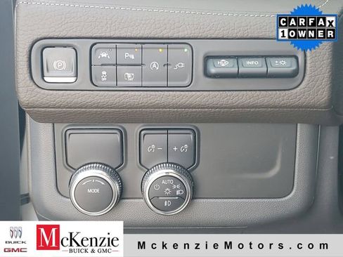 Used 2022 GMC Yukon XL Denali image 21