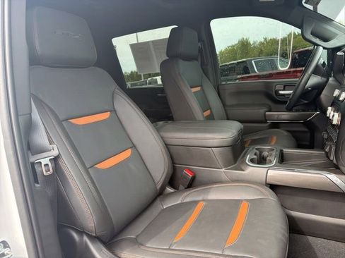 Used 2023 GMC Sierra 2500 AT4 w/ AT4 Preferred Package AWD/4WD image 11