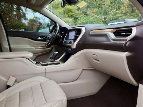 Used 2017 GMC Acadia Denali w/ Technology Package image 44