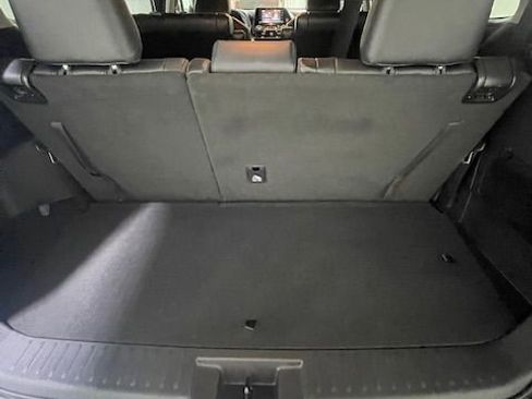 Used 2022 Toyota Highlander XLE image 23