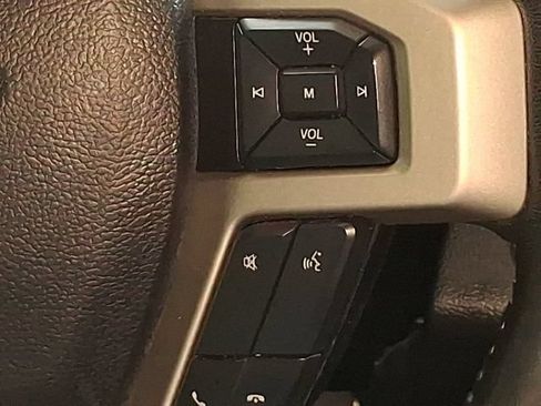 Used 2019 Ford F150 Lariat w/ Equipment Group 502A Luxury AWD/4WD image 15