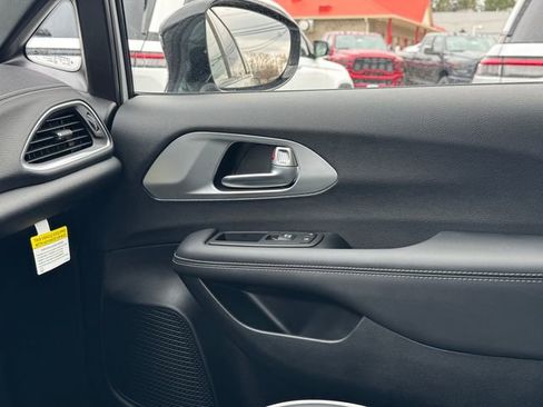 New 2026 Chrysler Pacifica Limited w/ S Appearance Package image 58