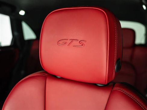 Certified 2026 Porsche Macan GTS image 23
