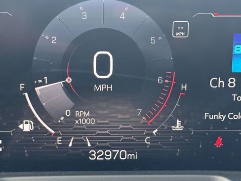 Used 2024 GMC Acadia AT4 w/ Luxury Package image 24